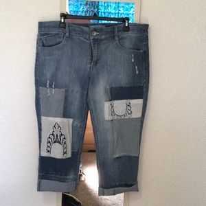 New, Levi capris